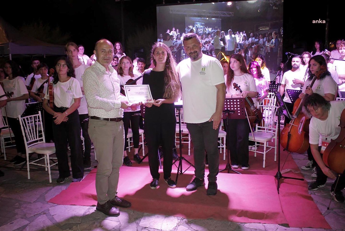 Eskişehir yerel haberleri | Tepebaşı Belediyesi İki Elin Sesi Var Çocuk ve Gençlik Senfoni Orkestrası Amasra\'da