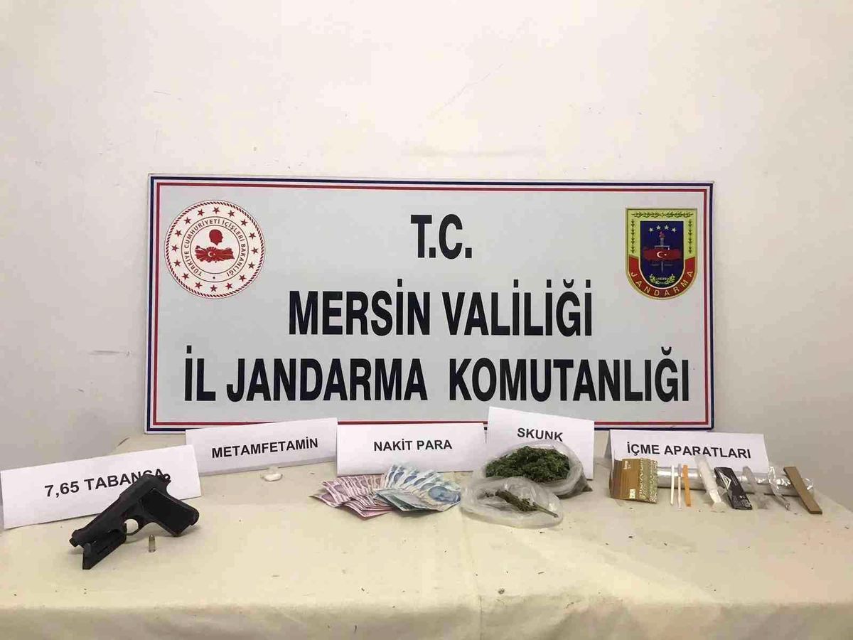 Uyuşturucu satan 3 kişi yakalandı