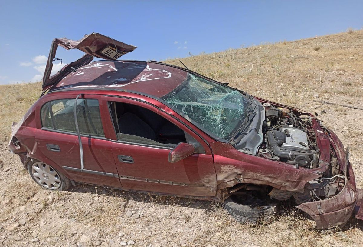 Ağrı\'da devrilen otomobilin sürücüsü öldü
