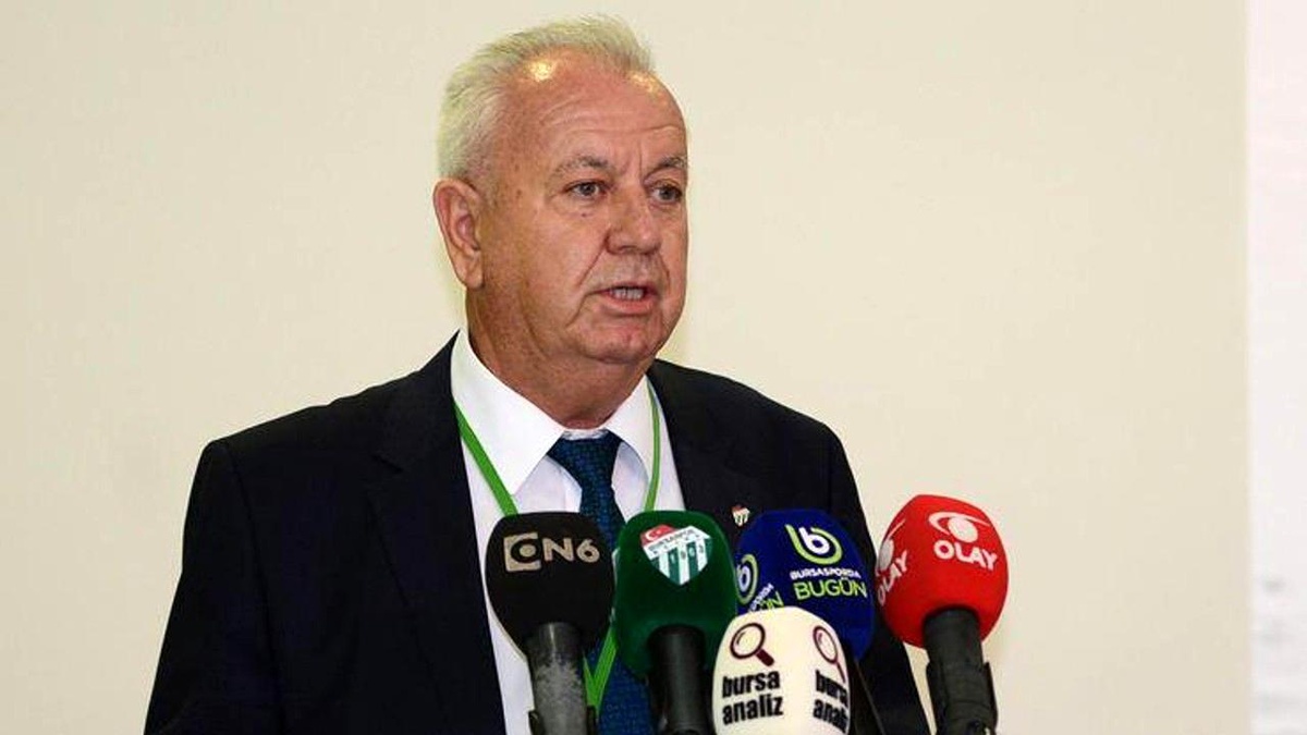 Bursaspor Divan Kurulu Başkanı Galip Sakder: "Her şeye rağmen umutlu olmalıyız"