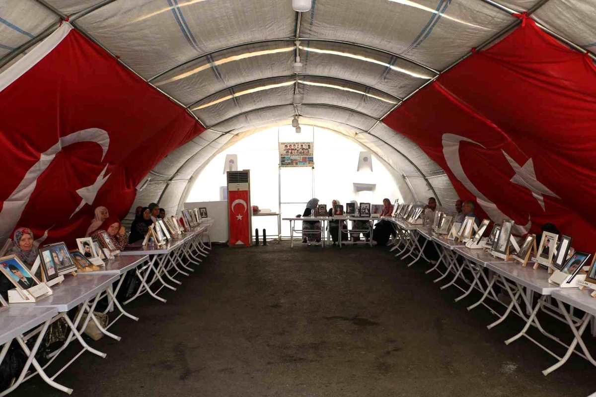 Diyarbakır annelerinden çocuklarına 4. yılında "teslim ol" çağrısı