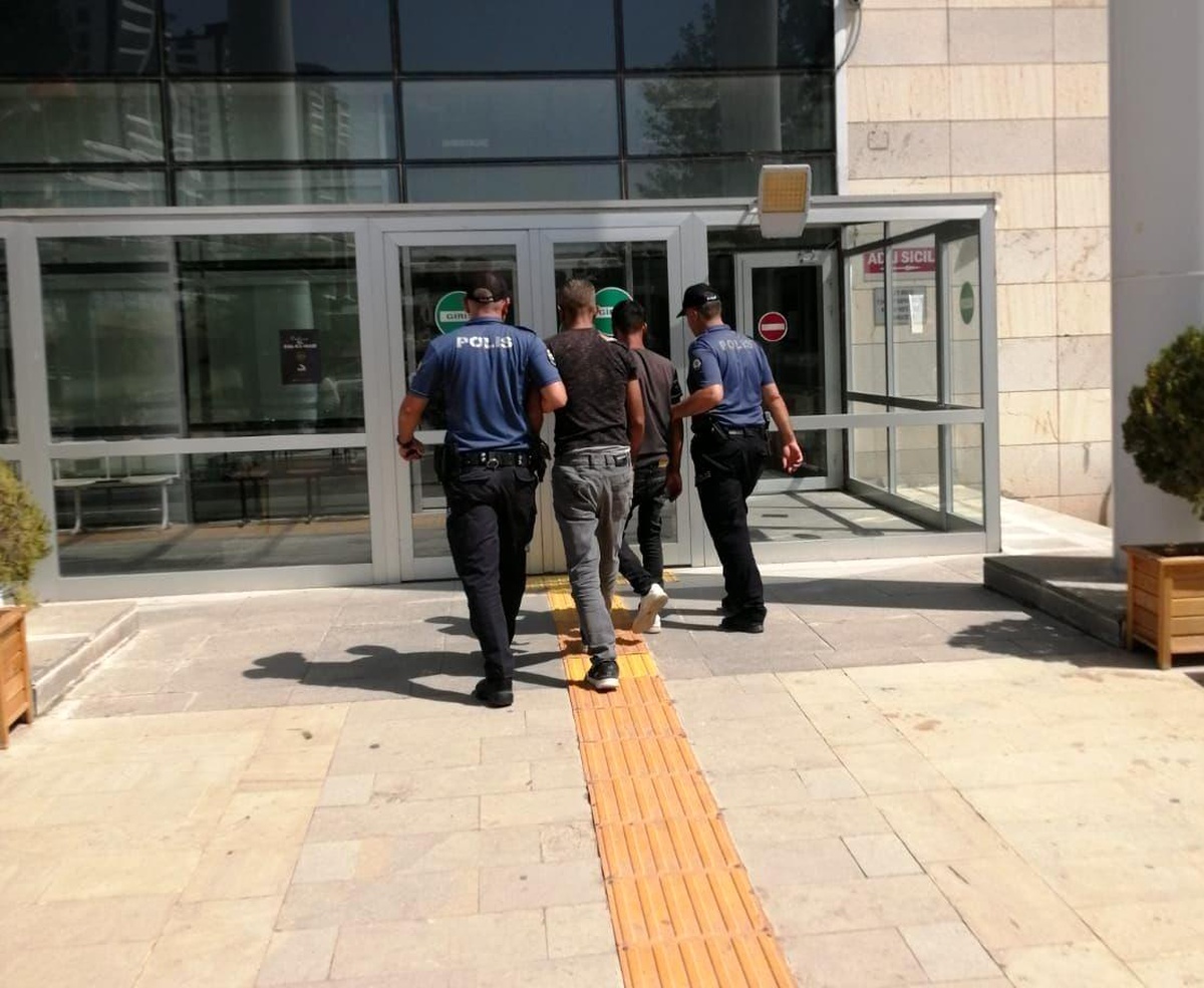 Elazığ\'da 2 hırsızlık şüphelisi yakalandı