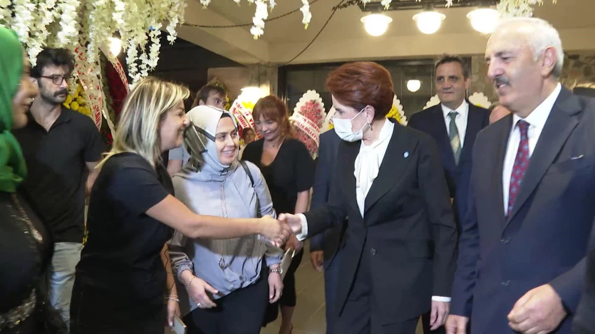 İYİ Parti Genel Başkanı Akşener nikah şahidi oldu