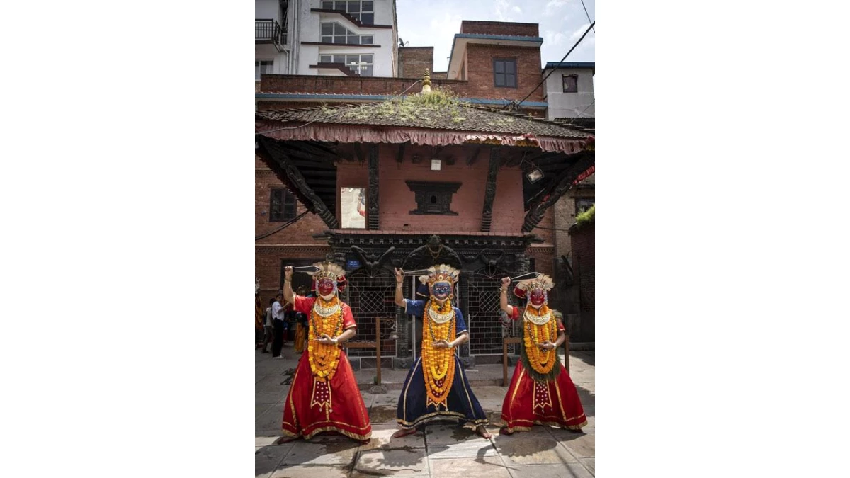 Nepalli Dansçılar Kartik Naach Festivali\'ni Kutluyor
