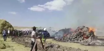 Van'da ot yığınlarında çıkan yangın söndürüldü