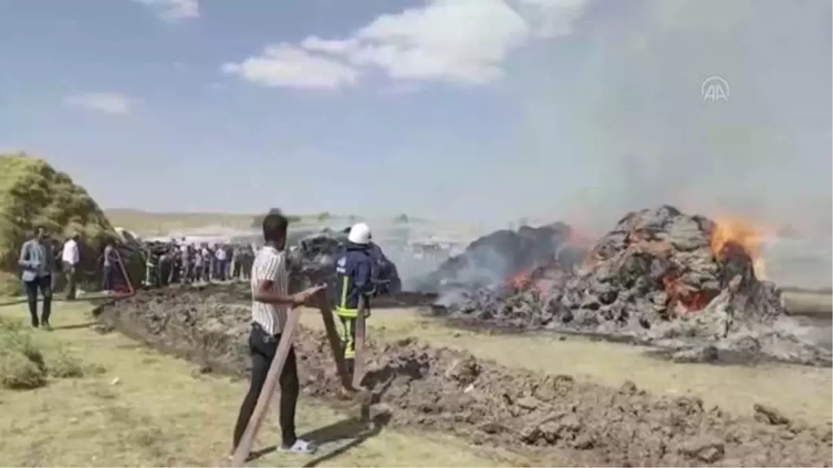 Van'da ot yığınlarında çıkan yangın söndürüldü