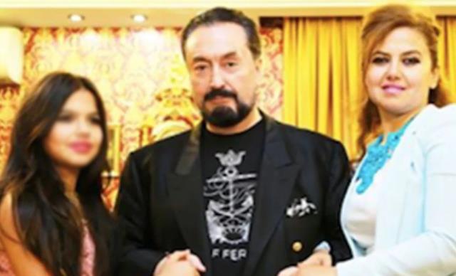 Skandalın böylesi! İsviçre makamları, Adnan Oktar'la evlendirilmek istenen çocuğun bilgilerini Oktar'ın avukatlarına vermiş Skandalın böylesi! İsviçre makamları, Adnan Oktar'la evlendirilmek istenen çocuğun bilgilerini Oktar'ın avukatlarına vermiş