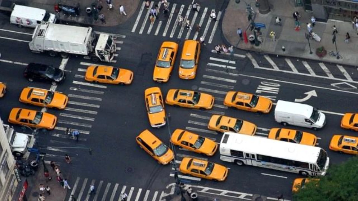 Tüm taksileri aynı yere çağıran hacker, trafiği altüst etti!