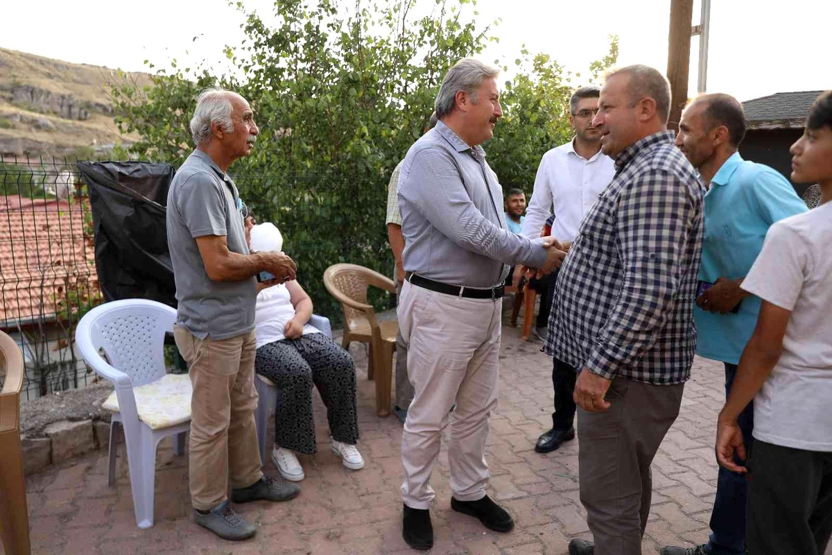 Yazı şenlendiren mahalle buluşmalarında sıra Vekse ve Bağpınar\'daydı