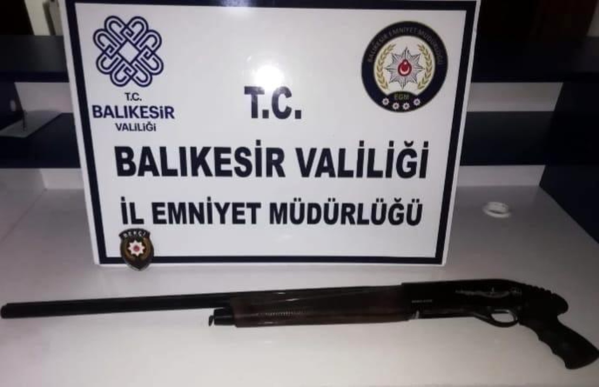 Balıkesir\'de polis 85 aranan şahsı gözaltına aldı