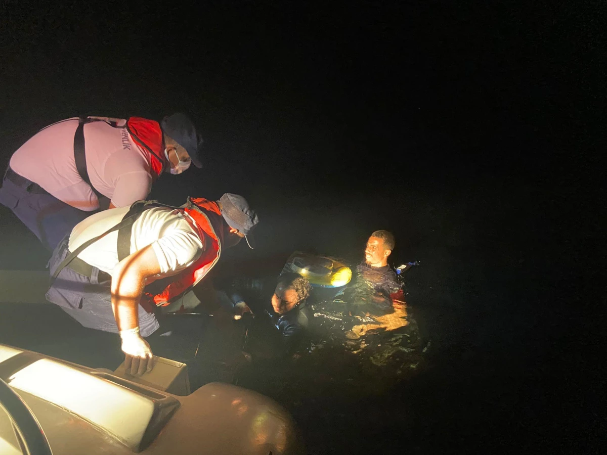 Marmaris açıklarında 44 düzensiz göçmen kurtarıldı