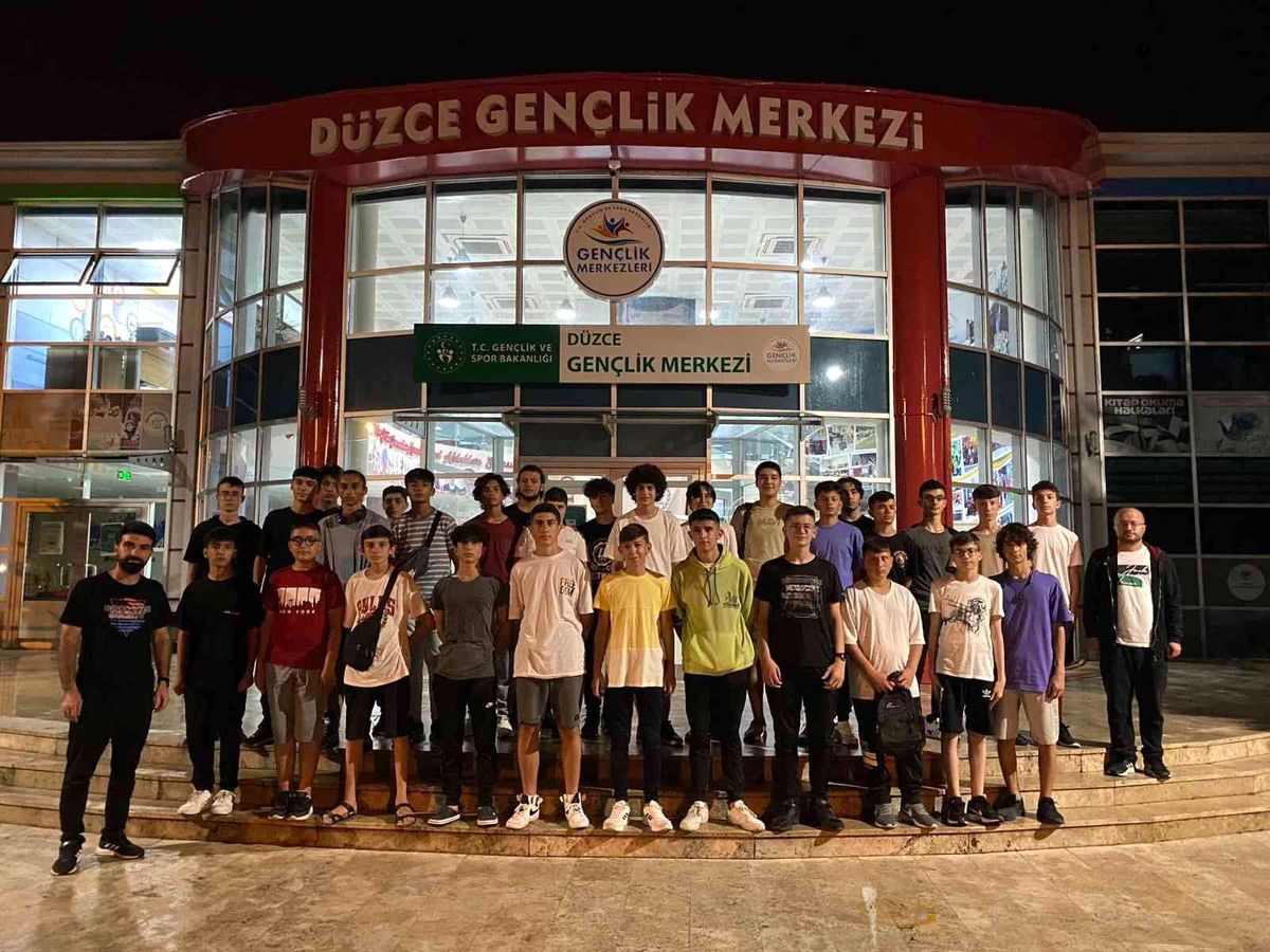 Hatay haberleri | Düzceli gençler Hatay\'da