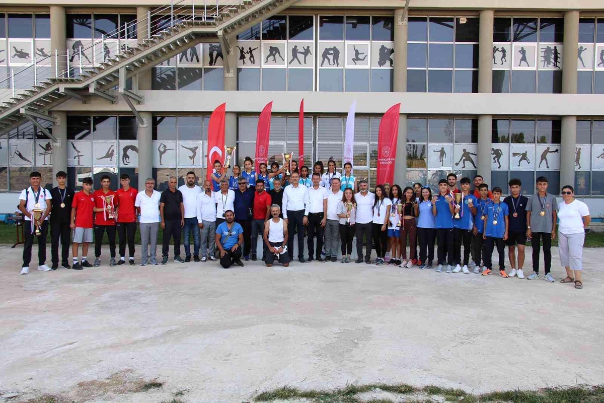 DBB sporcuları Spor Toto Kulüpler Yürüyüş Türkiye Final Yarışması\'nda şampiyon oldu