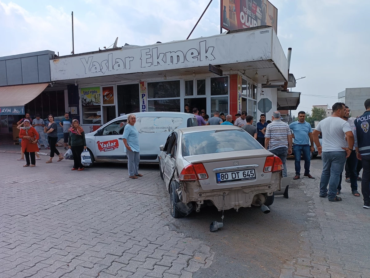 Osmaniye\'de ters yöne giren otomobilin iki araca çarptığı kazada bir kişi yaralandı