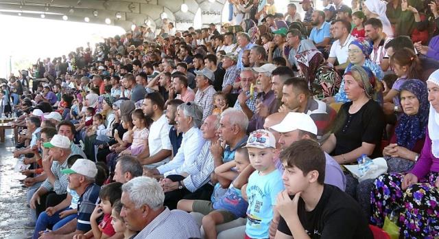 Süper Lig maçını aratmayan köy turnuvasını binlerce kişi takip etti