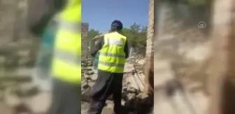 Türkiye'deki okullardan mezun Pakistanlılar, ülkedeki selin yaralarını sarmaya çalışıyor