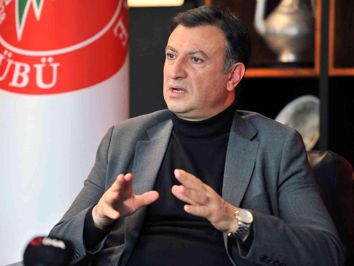 Ümraniyespor Başkanı Tarık Aksar: "Var olma savaşı veriyoruz ama bizi katlediyorlar"