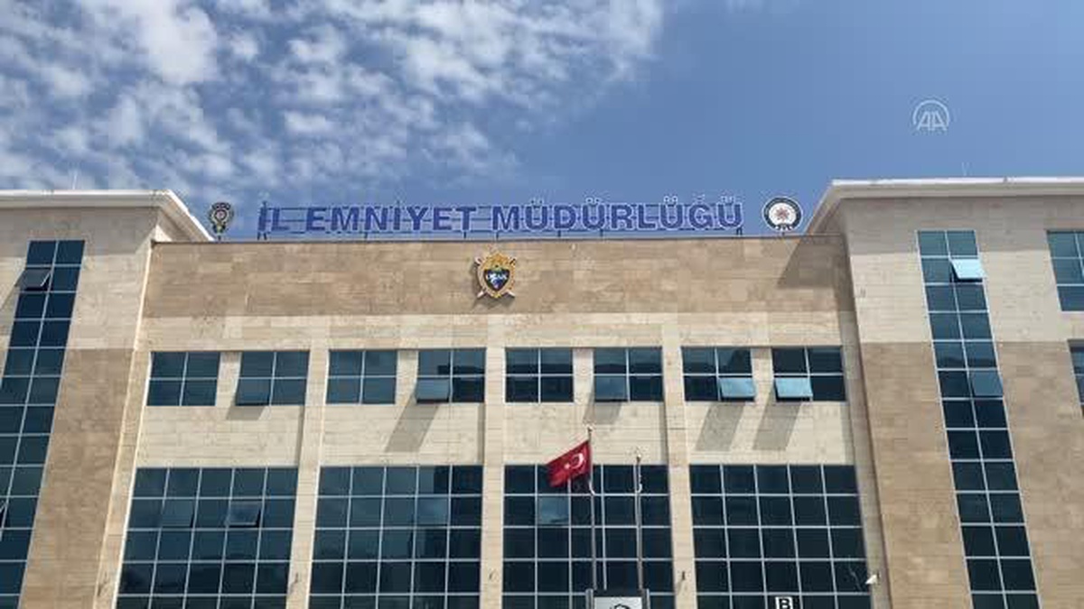 Uşak\'ta yolcu otobüsünde uyuşturucuyla yakalanan zanlı tutuklandı