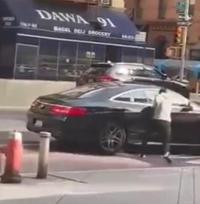 ABD'de filmleri aratmayacak soygun sahnesi ABD'de filmleri aratmayacak soygun sahnesi