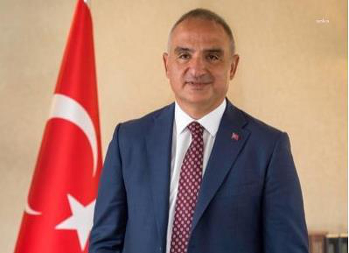 Bakan Ersoy: 2020-2021 Sanat Sezonunda 328 Özel Tiyatro Projesine 12 Milyon, 2021-2022 Sanat Sezonunda 428 Özel Tiyatro Projesine 13 Milyon 500 Bin...
