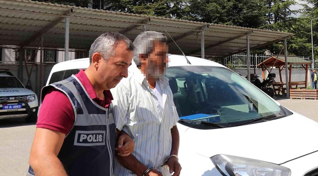 Yakalanan cinayet zanlısından şaşkına çeviren sözler: 25 kişi öldürdüm, 20 kişi daha öldüreceğim Yakalanan cinayet zanlısından şaşkına çeviren sözler: 25 kişi öldürdüm, 20 kişi daha öldüreceğim