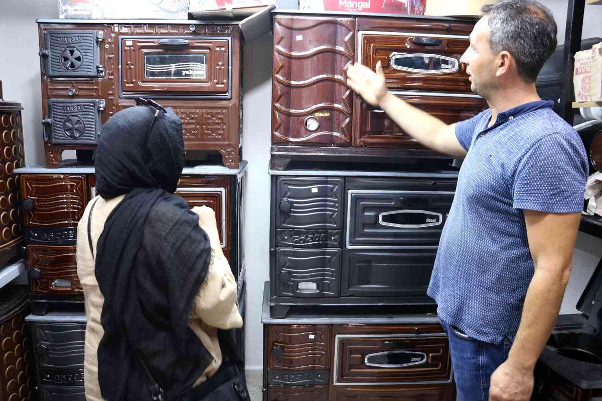 Doğal gaz krizi Bulgarları korkuttu! Şimdi de Edirne\'den soba almaya başladılar