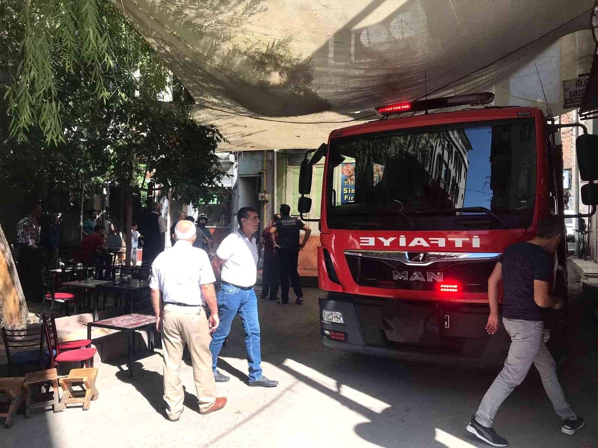 Elazığ\'da baca yangını