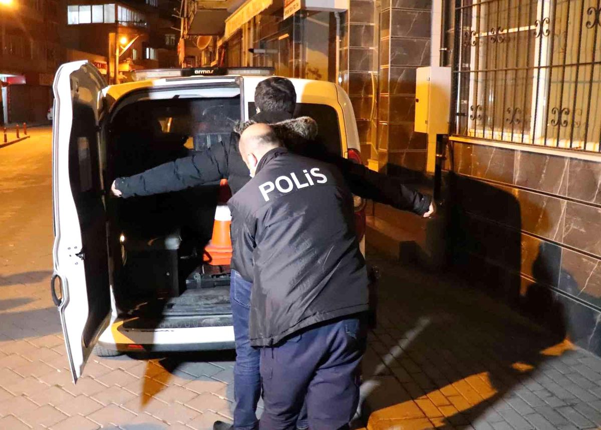 Eski eşi tarafından sokak ortasında tacize uğradı