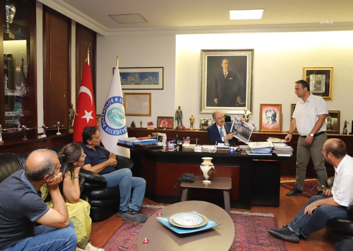 Eskişehir yerel haberleri: Halkevleri Heyetinden Eskişehir Büyükşehir Belediye Başkanı Büyükerşen\'e Ziyaret
