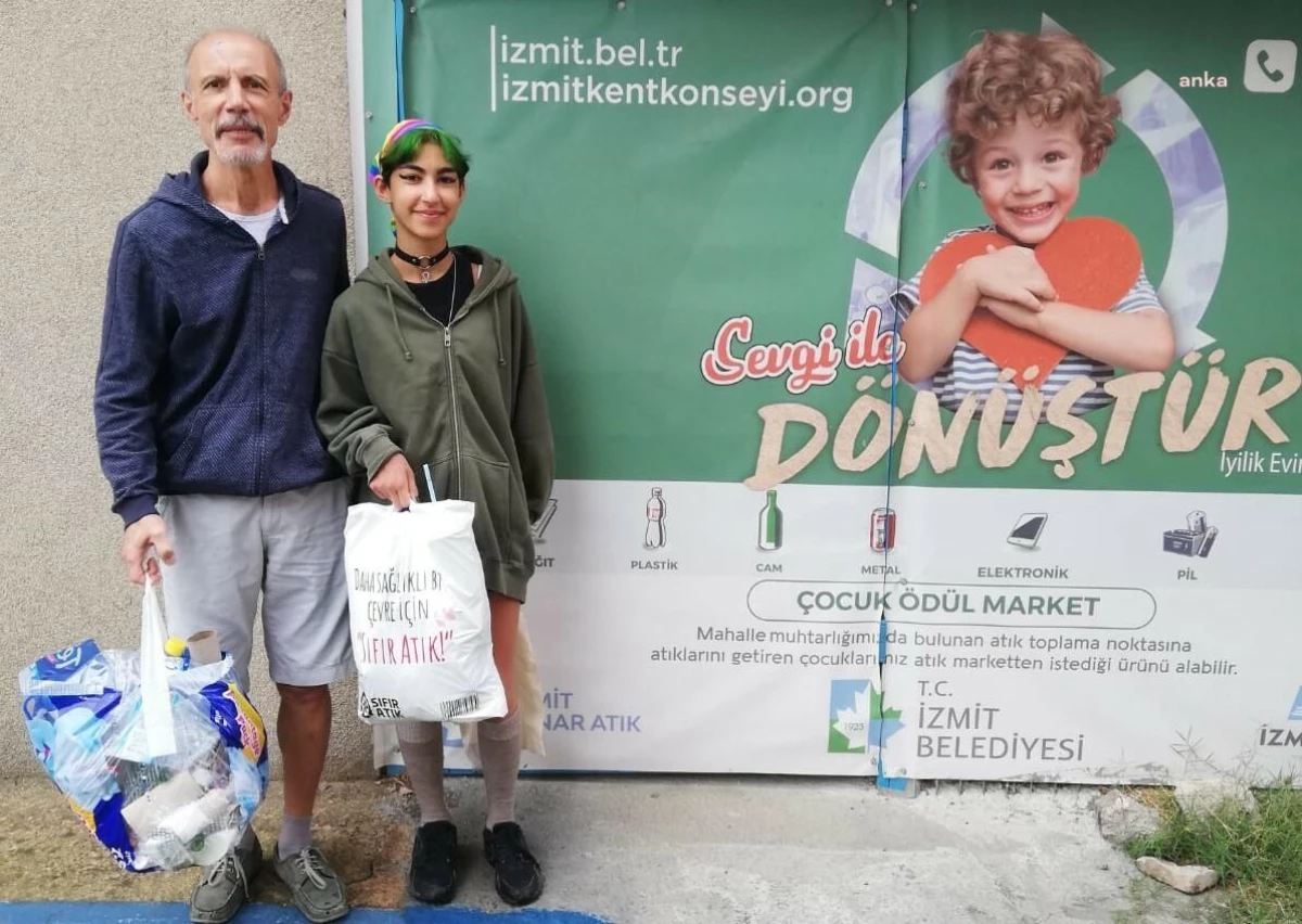 İzmit\'te \'Çocuk Ödül Market\' ile 1 Buçuk Yılda 35 Ton Atık Geri Dönüşüme Kazandırıldı