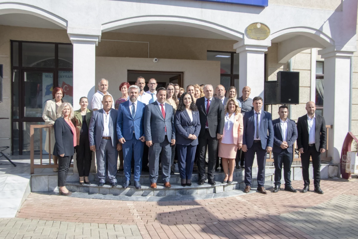 Kosova Cumhurbaşkanı Osmani, Mamuşa Belediyesini ziyaret etti