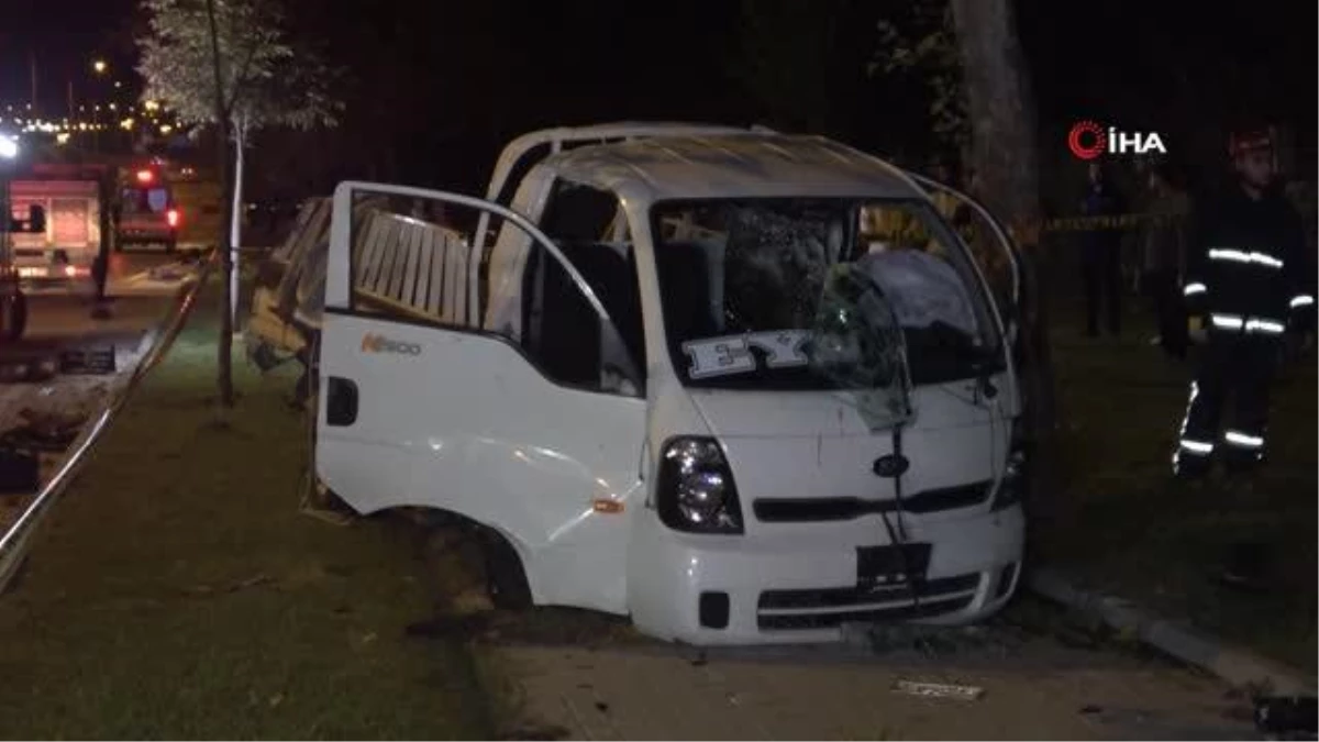 Bursa\'da kamyonet ile otomobilin çarpıştığı kazada 1 kişi öldü