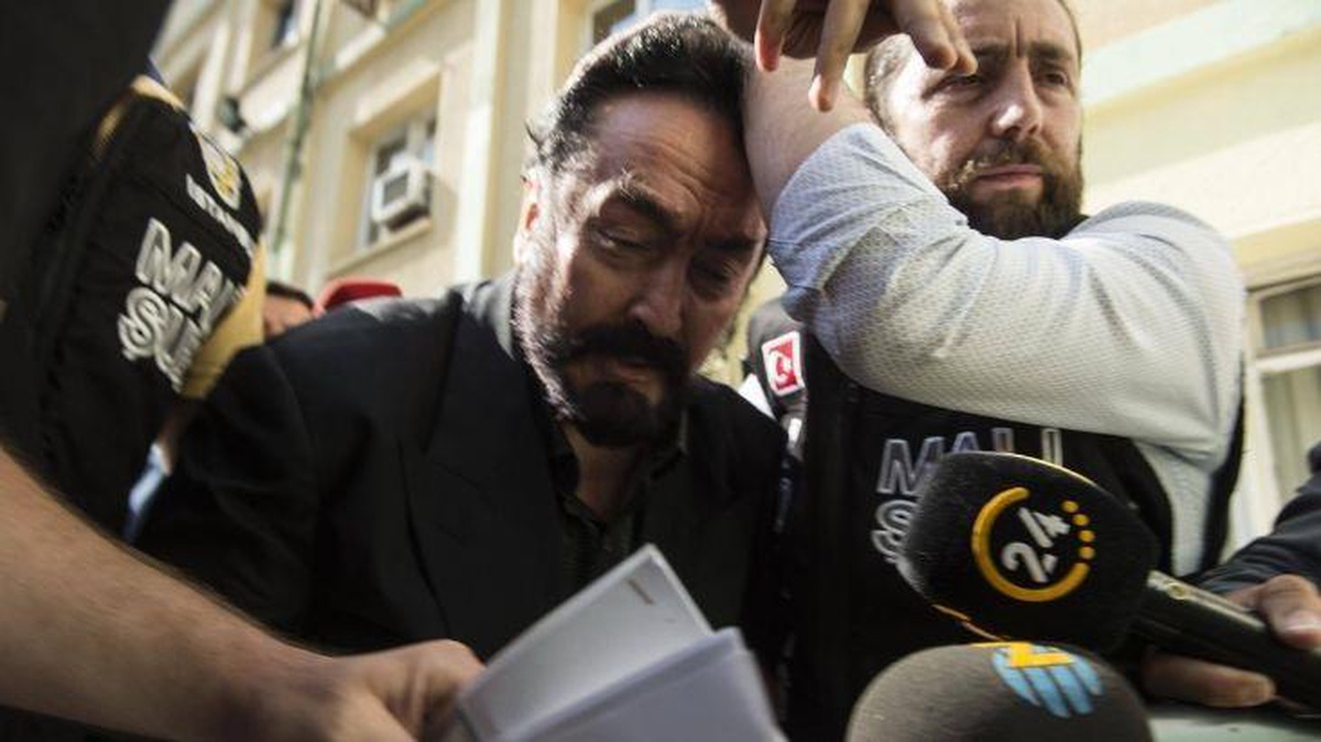 Mahkeme davayı bozmuştu! Korkunç suçlara karışan Adnan Oktar Organize Suç Örgütü\'ne yönelik dava sil baştan