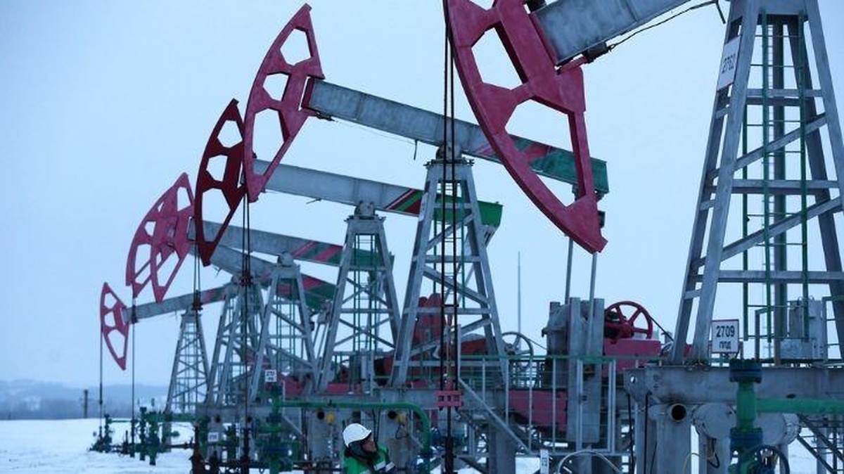 Rusya\'nın, Ukrayna\'yı işgal ettiğinden bu yana petrol, gaz ve kömür ihracatı düşse de kazancı dudak uçuklattı
