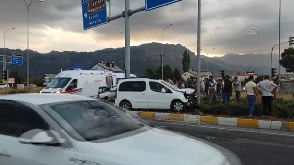 Seydişehir\'deki trafik kazasında 4 kişi yaralandı