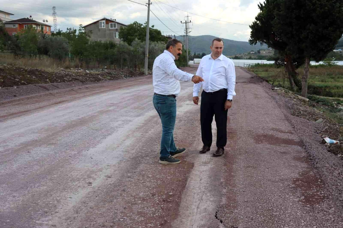 Tutuk, Seyrantepe\'deki asfaltlama çalışmalarını yerinde inceledi