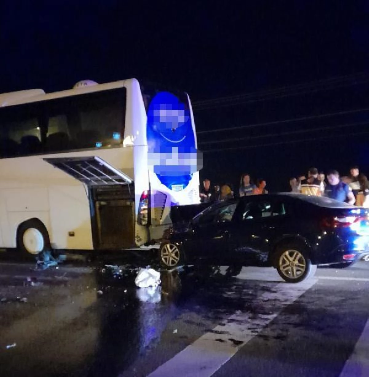 Yolcu otobüsüne arkadan çarpan otomobildeki 2 kişi öldü