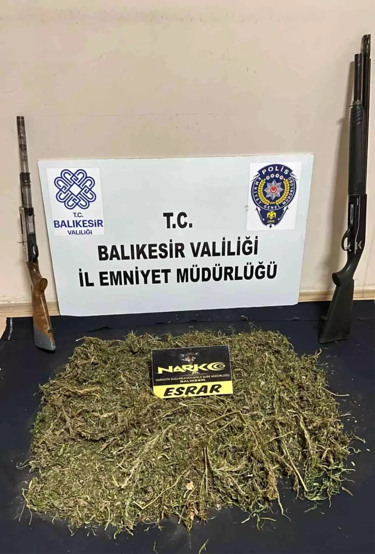 Balıkesir\'de narkotik köpeği ile uyuşturucu operasyonu