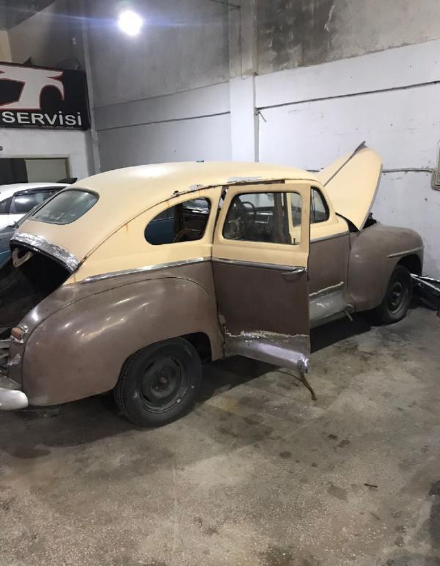 'Evladı gibi' gördüğü 75 yaşındaki otomobilini, 2 eve değişmedi 'Evladı gibi' gördüğü 75 yaşındaki otomobilini, 2 eve değişmedi