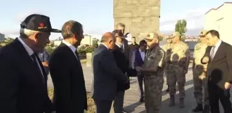 Jandarma Genel Komutanı Orgeneral Çetin, Kars'ta ziyaretlerde bulundu