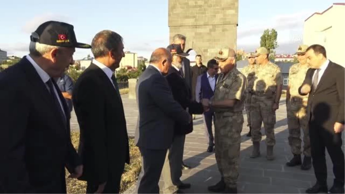 Jandarma Genel Komutanı Orgeneral Çetin, Kars\'ta ziyaretlerde bulundu