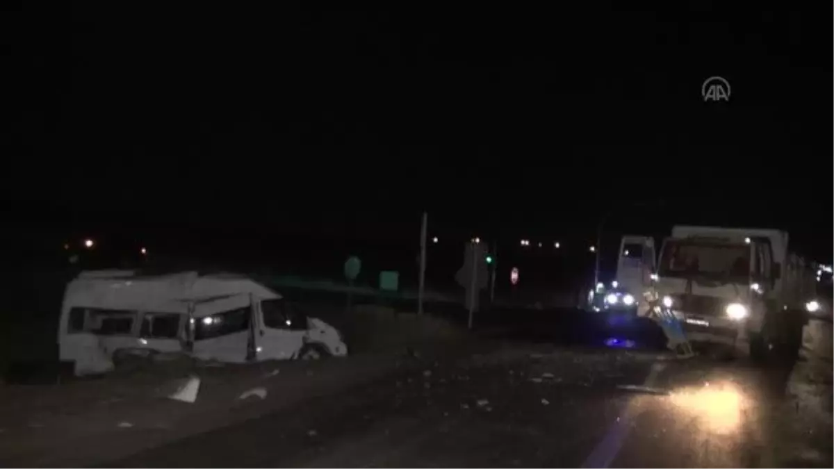 Şanlıurfa\'daki trafik kazasında 3 kişi yaralandı