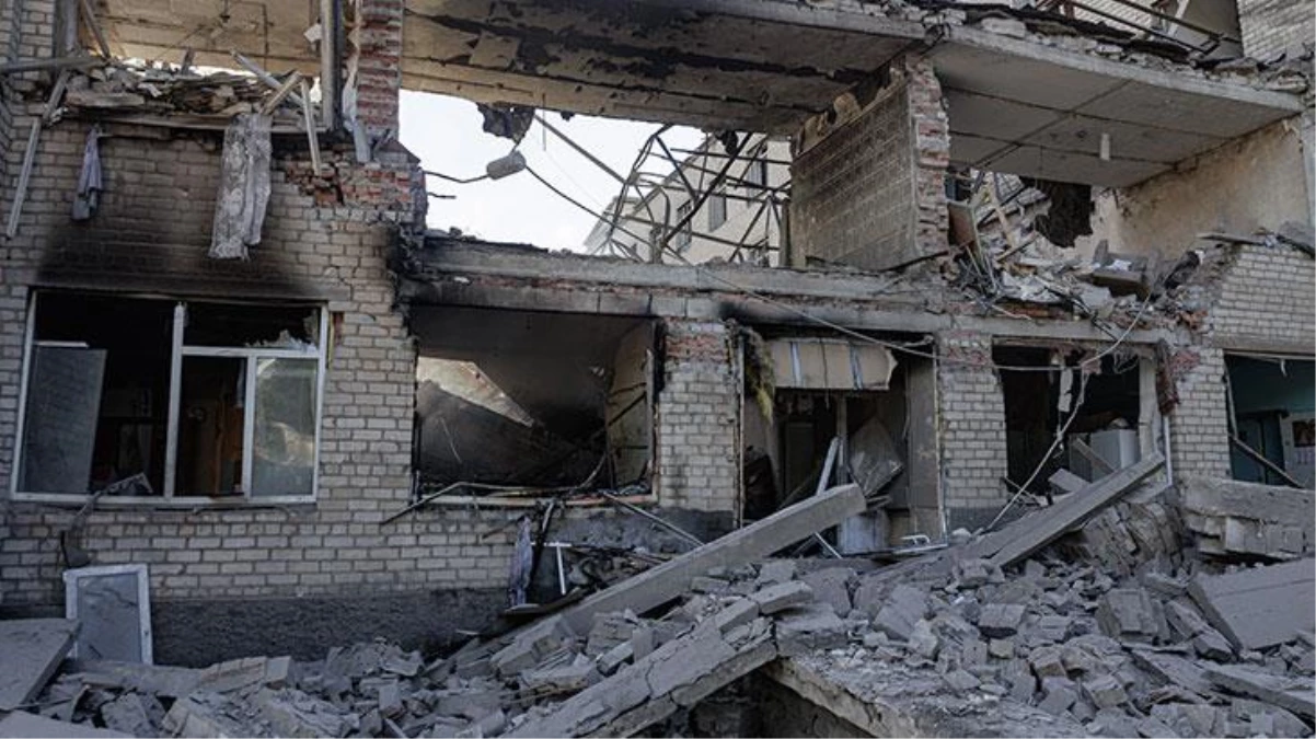 Çatışmalar yeniden alevlendi! Rus güçleri Donetsk bölgesindeki hastaneye saldırdı