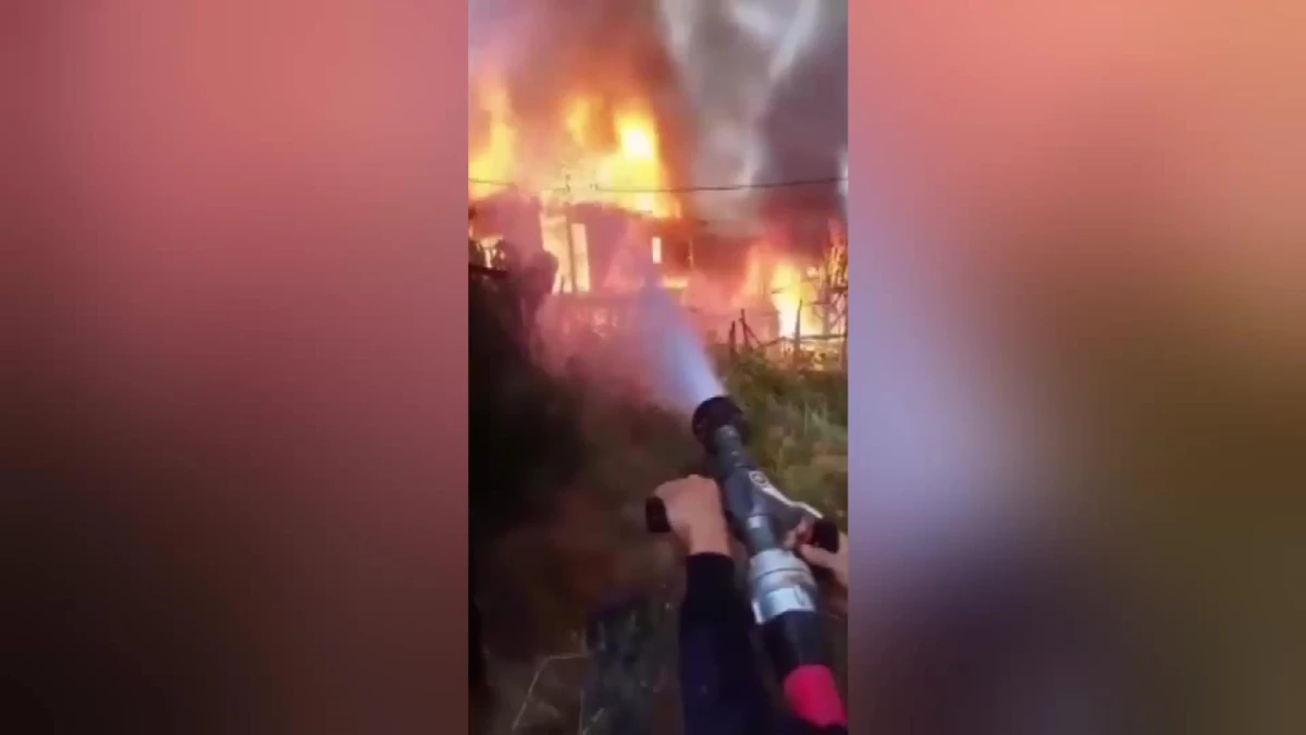 Sinop\'ta Yangın: 5 Ev ve 1 Ambar Kullanılamaz Hale Geldi
