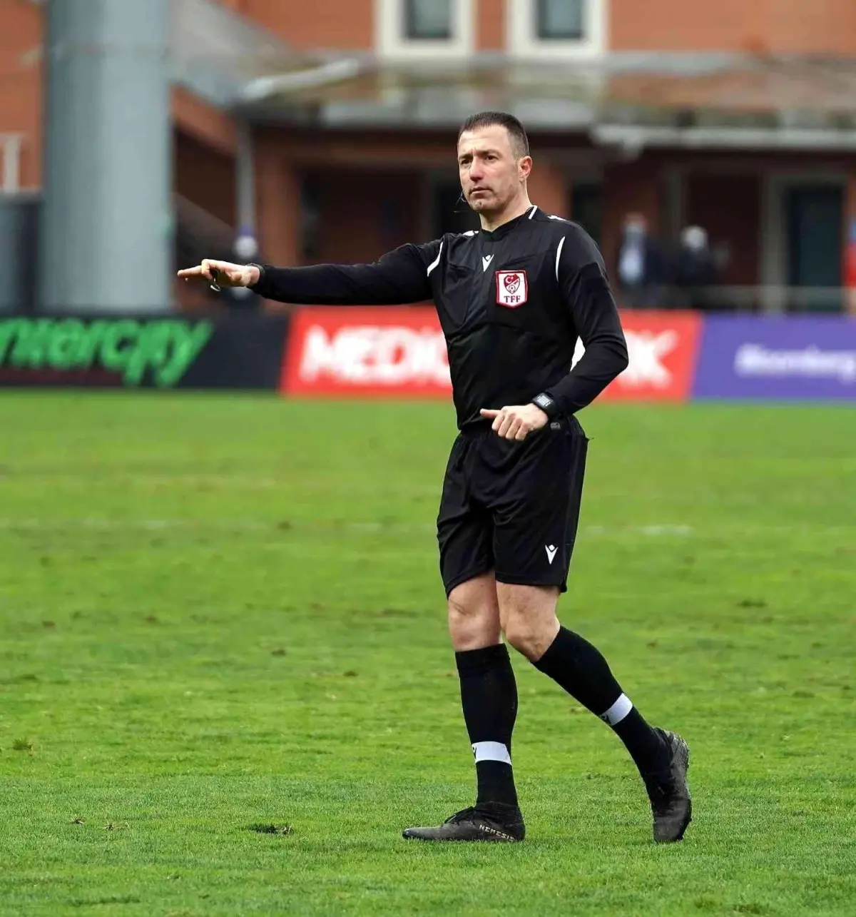 Sivasspor İstanbulspor maçı Hüseyin Göçek yönetecek