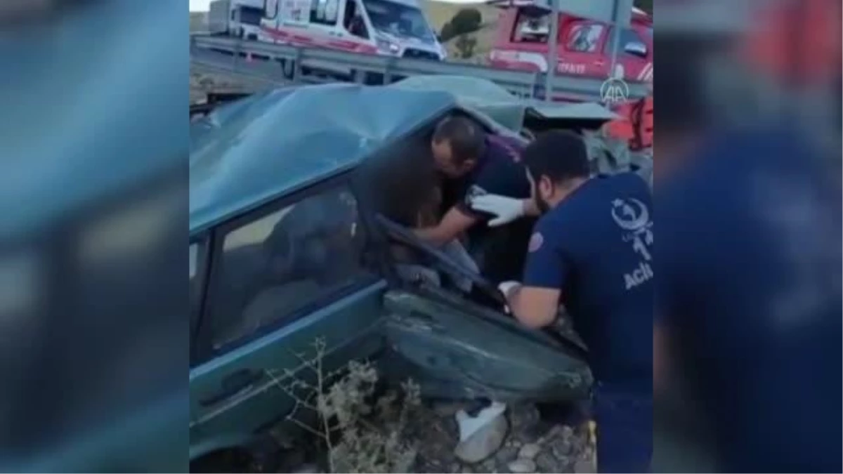 Malatya\'da takla atan otomobildeki 2 kişi yaralandı
