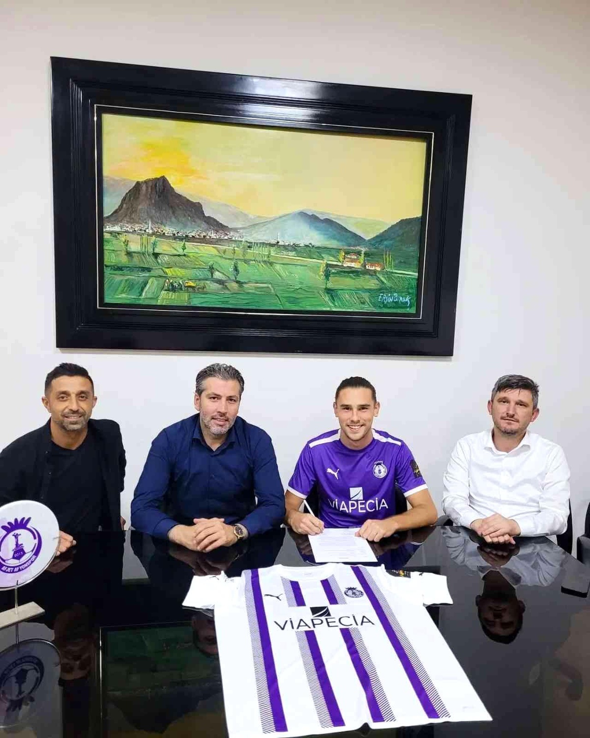 Afyonspor, Göztepe\'de top koşturan Ege Özkayımoğlu\'nu renklerine bağladı
