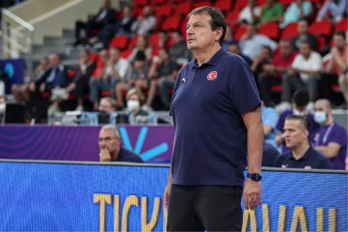 Ergin Ataman\'dan FIBA\'ya tepki: Hata değil, art niyet görüyorum