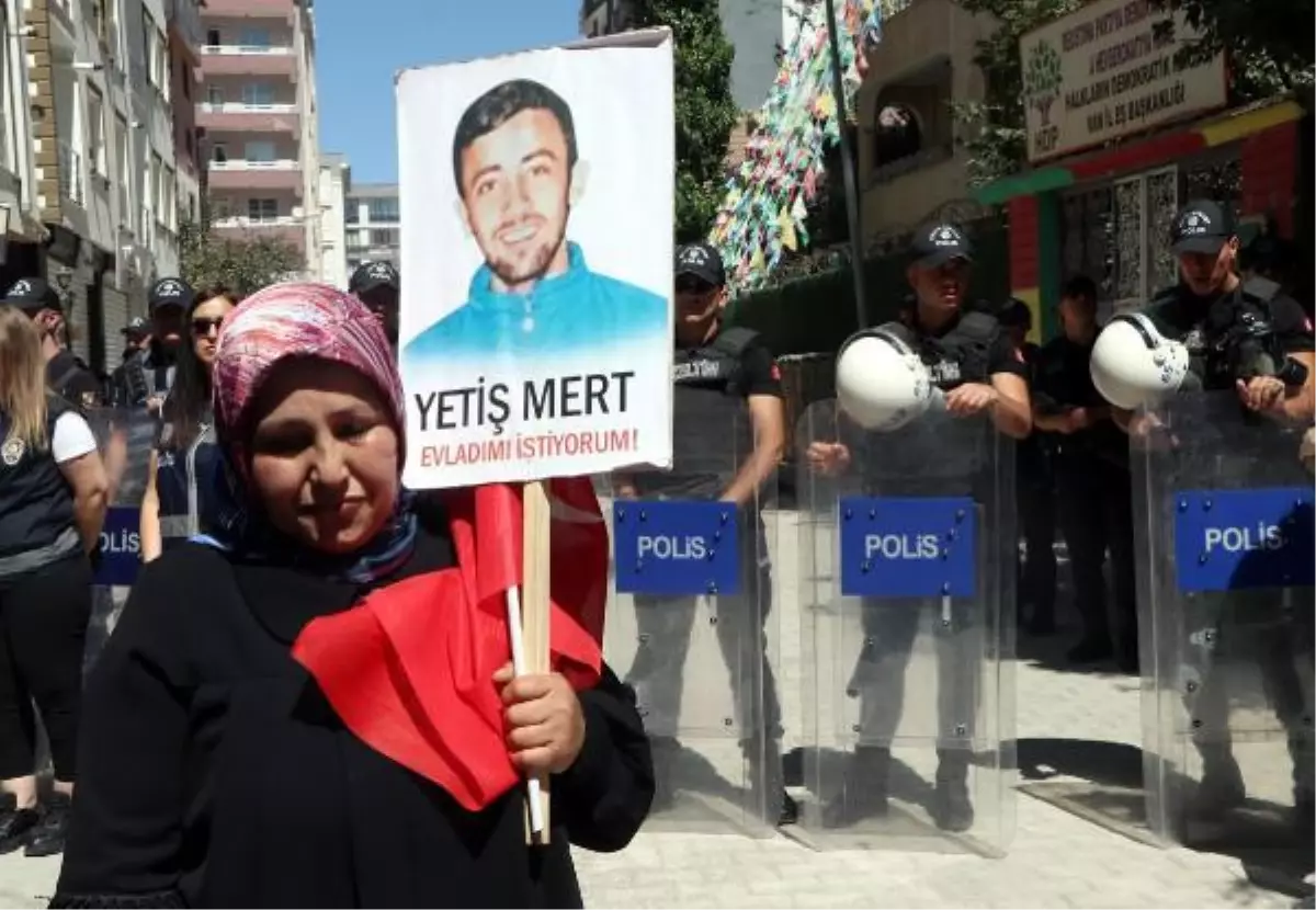 Son dakika haberi | Evlat nöbetindeki anne: En çok istediğim şey, oğlumun asker elbisesi giymesiydi