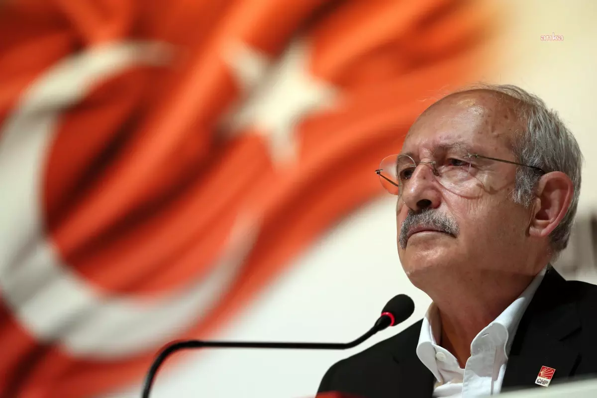 Kemal Kılıçdaroğlu\'ndan Kraliçe 2. Elizabeth İçin Taziye Mesajı: "Değerli Devlet İnsanını Saygıyla Anıyor, Kraliyet Ailesi ile Birleşik Krallık...